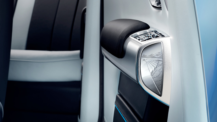 rolls-royce-phantom-drophead-coupe-waterspeed-collection-5