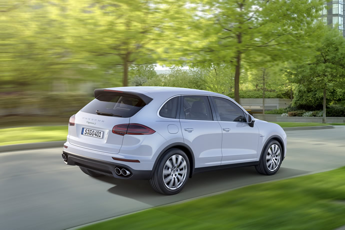 2015-porsche-cayenne-7