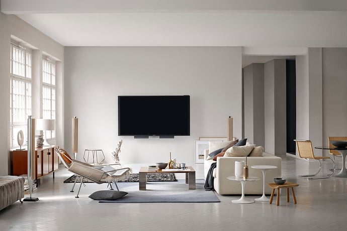 bang-and-olufsen-beovision-avant-tv-2