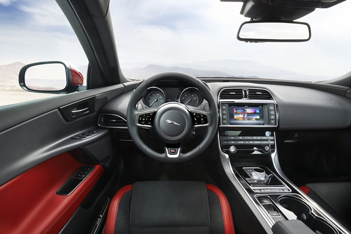 jaguar-xe-2
