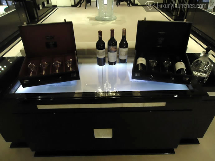 The briefcases as presented in the boutique