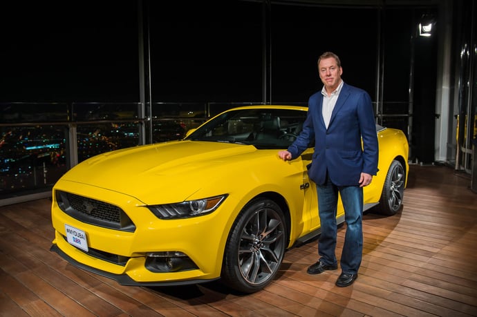 ford-mustang-al-burj-khalifa-1