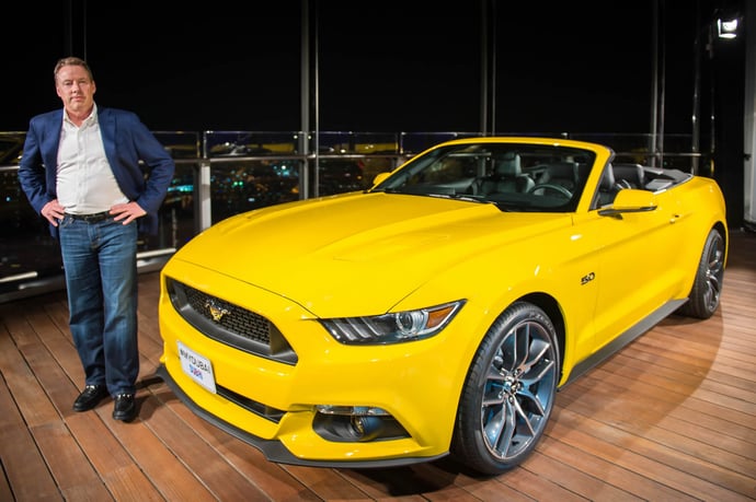 ford-mustang-al-burj-khalifa-2