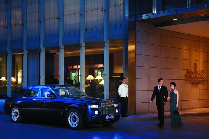 pudong-shangri-la-rolls-royce-phantom