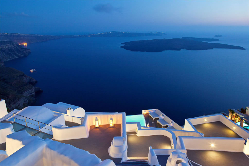We pick the 5 best luxury hotels in Santorini - Luxurylaunches