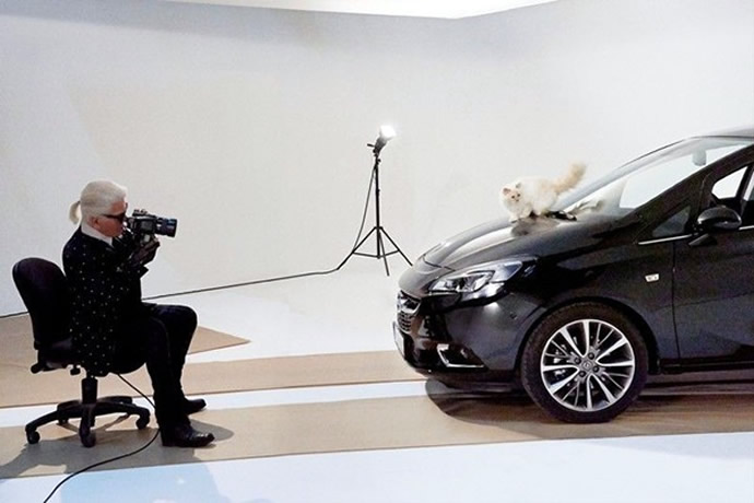 opel-corsa-calendar-karl-lagerfeld-3