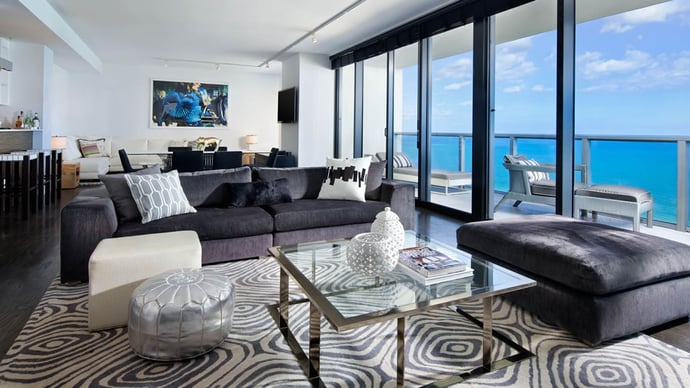 E-Wow Suite Living Room