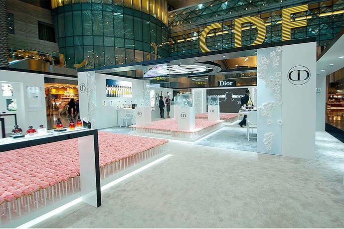diors-garden-6000-roses-doha-airport-3