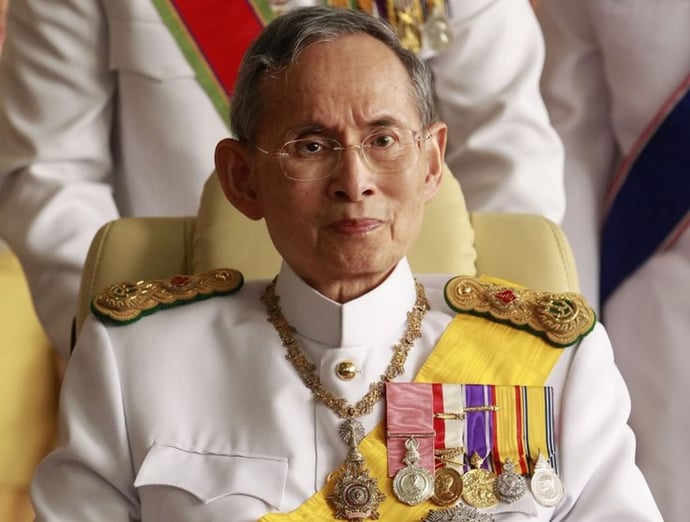 king-bhumibol-adulyadej-of-thailand-9
