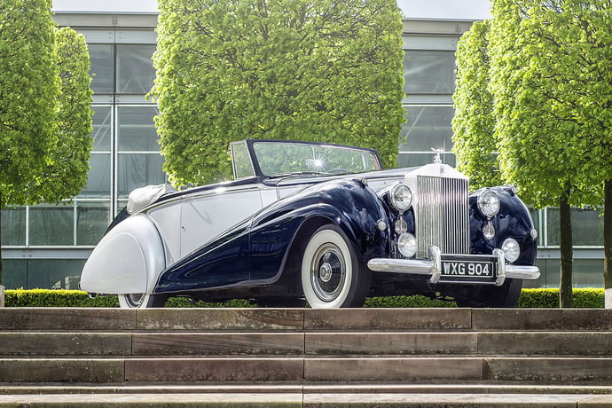 rolls-royce-silver-dawn-2