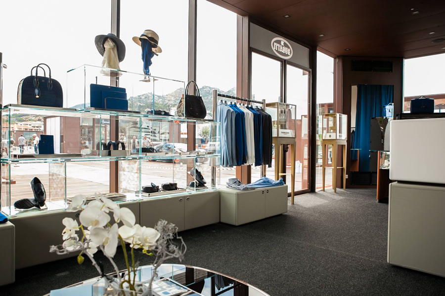 Bugatti-lifestyle-pop-up-store-in-Porto-Cervo-3