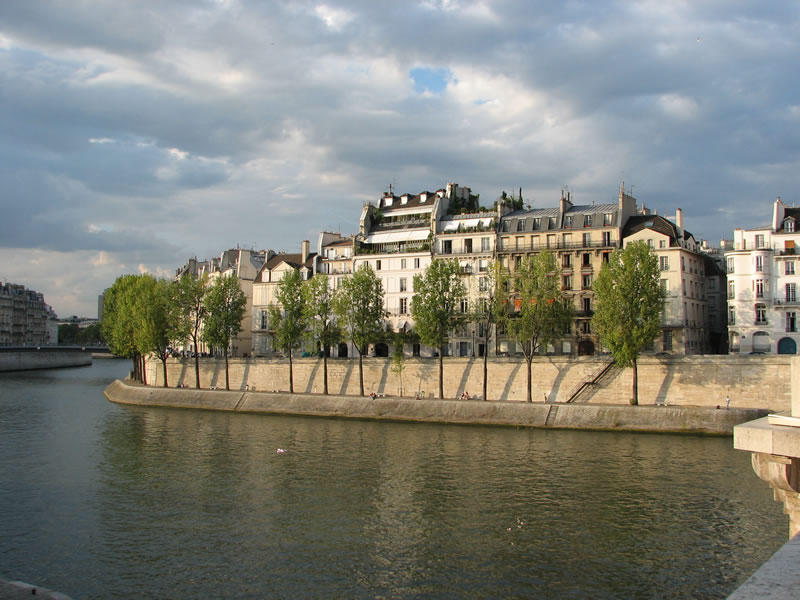 Quai-d-Orleans-Paris-France-3