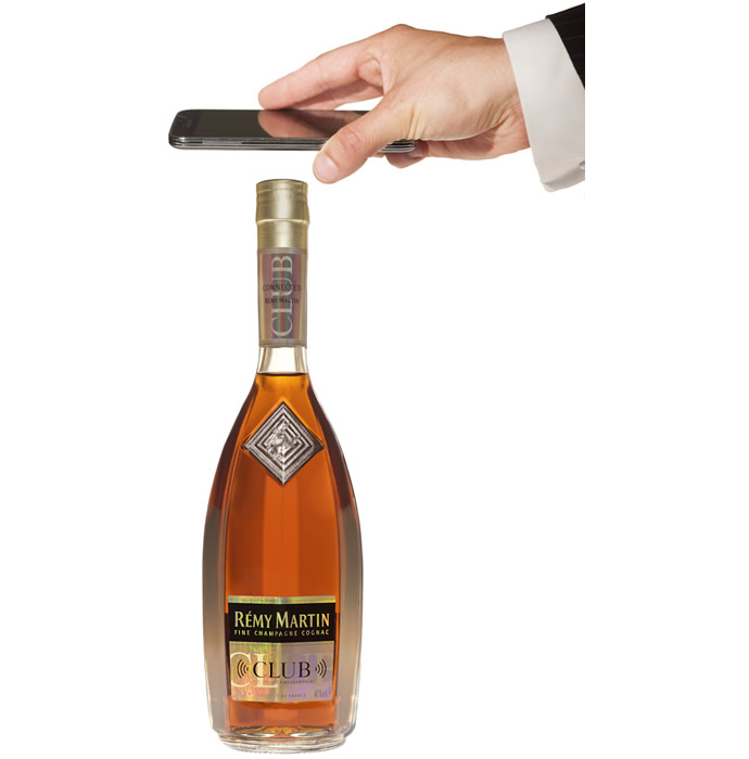 Remy-Martin-cognac-bottle-for-China-2