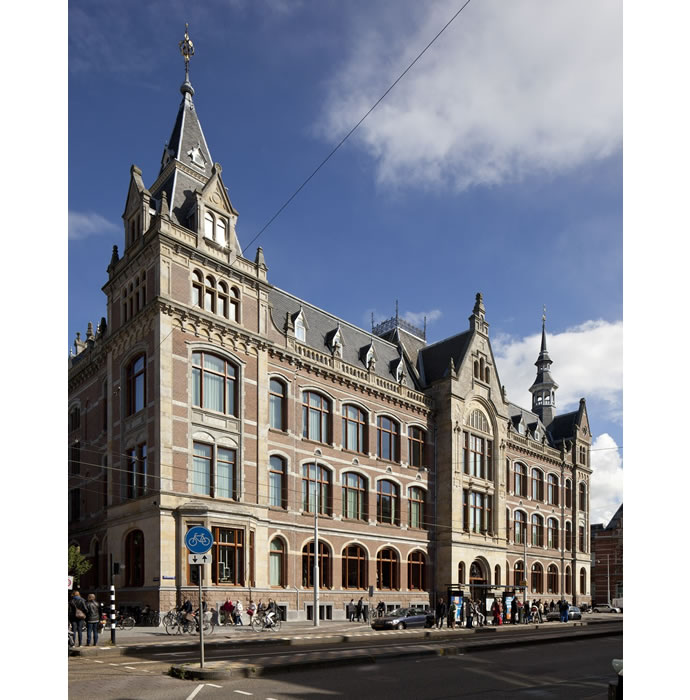 Van Gogh experience at Conservatorium Hotel Amsterdam (1)