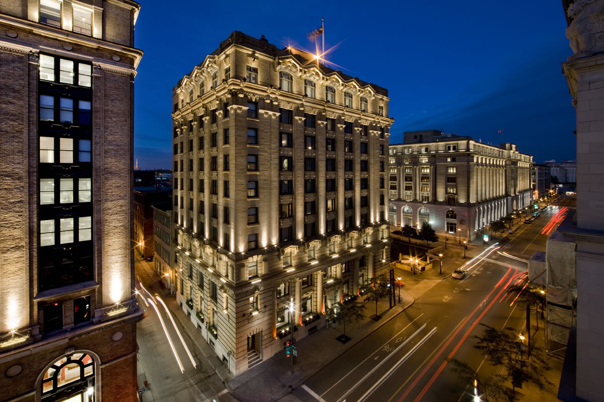Walking tour in the Old Montreal