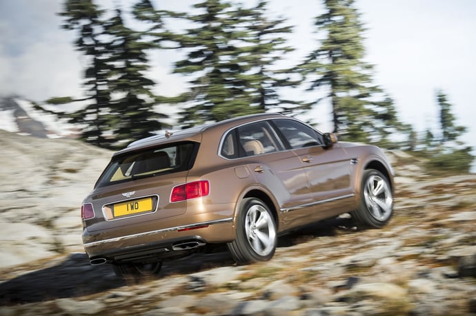 2017-Bentley-Bentayga (14)