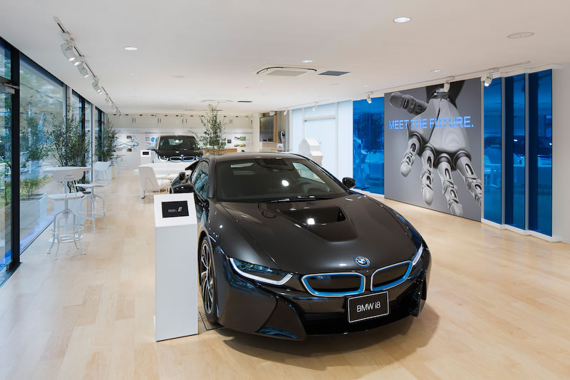 BMW i showroom in Tokyo 2
