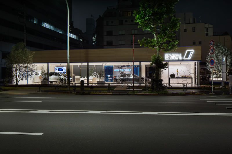 BMW i showroom in Tokyo 5