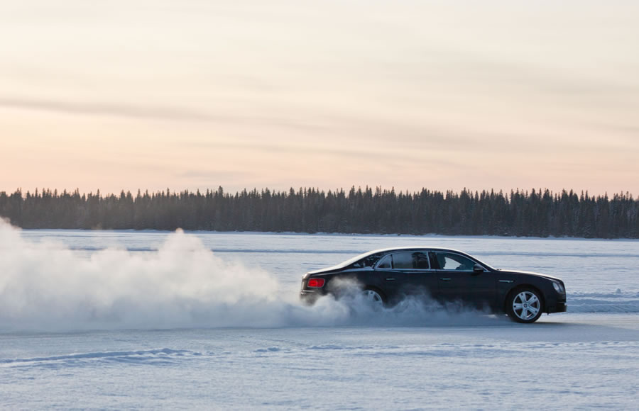 Bentayga makes Power on Ice Debut  (5)