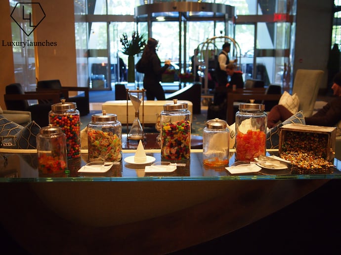Candy-in-Lobby