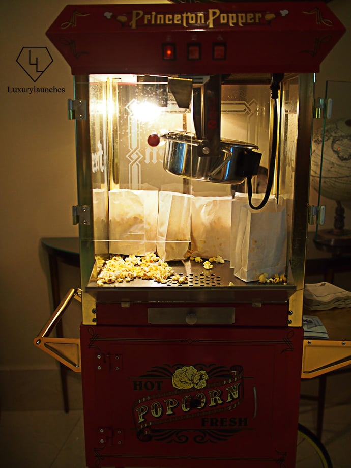 Popcorn-in-Lobby