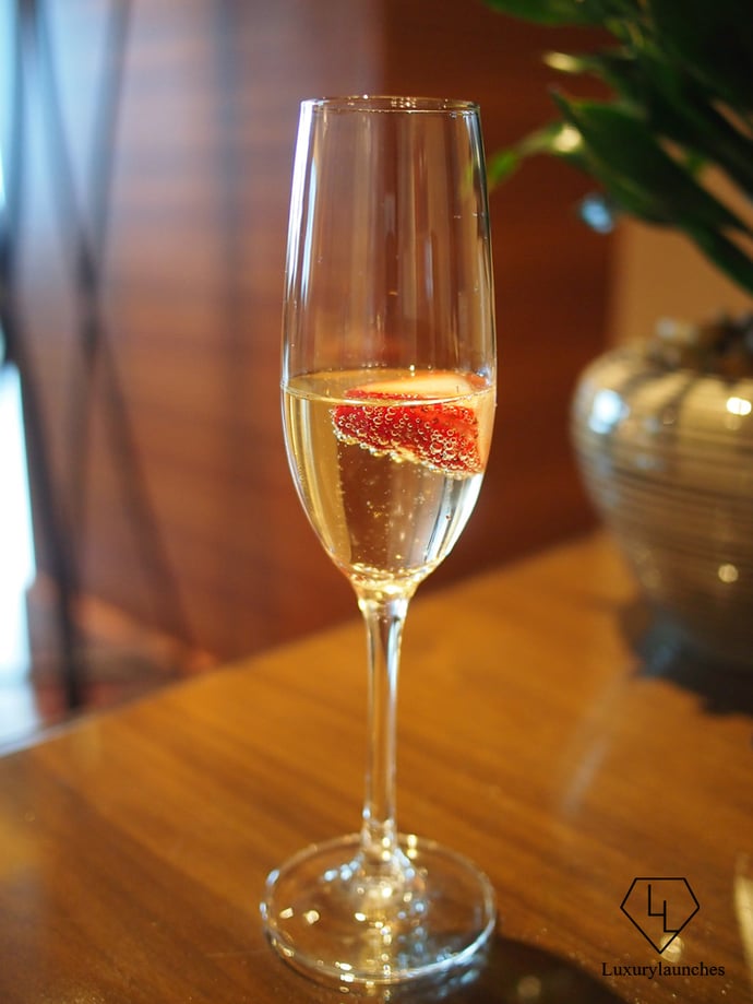 Welcome champagne
