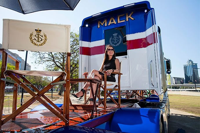 Sultan-of-Johor--Mack- 2