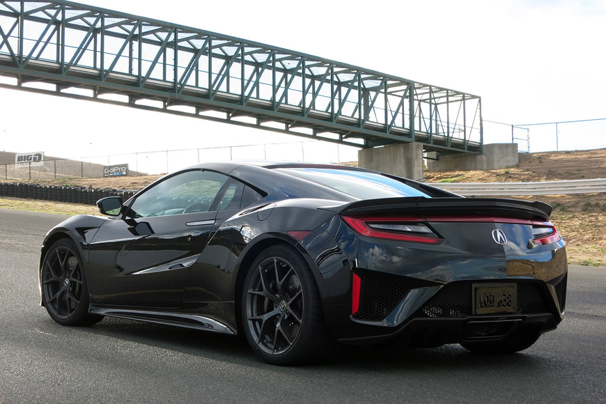 02-2017-acura-nsx-1