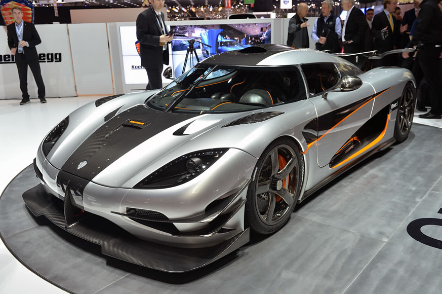 03-koenigsegg-one1-geneva-1