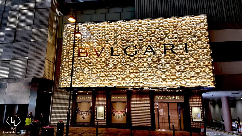 Sparkly - Even if you are not in the mood to shop a visit to Canton road is a must in the night.