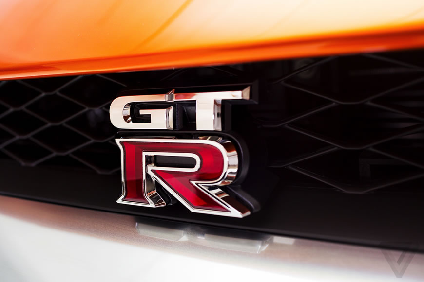 2017-nissan-gt-r-1
