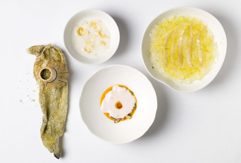 Soupe improbable de poissons fins, sardines marinées et assaisonnées d'une mayonnaise d'algues Dulse