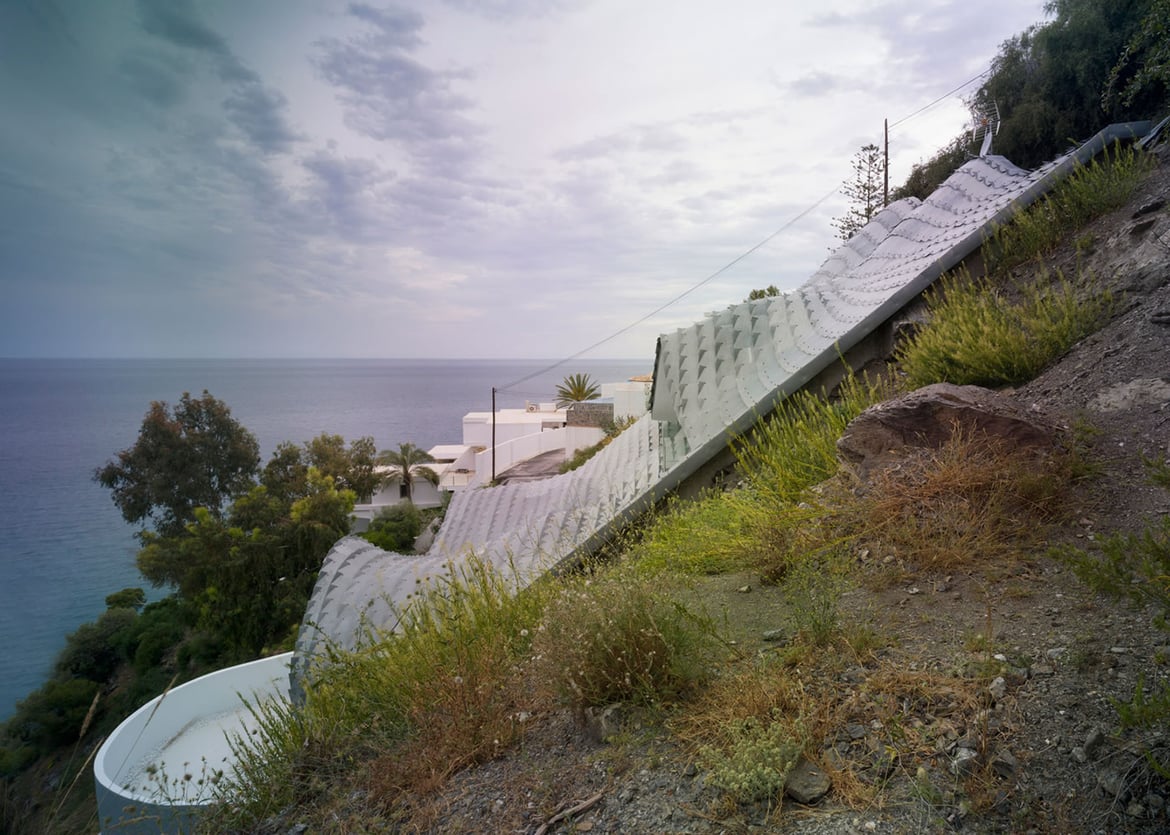 house-on-the-cliff (3)