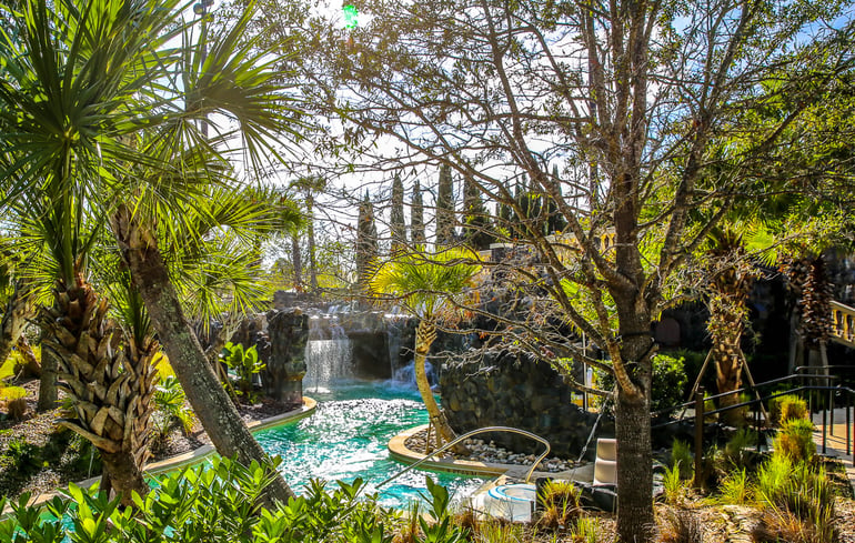 Four-Seasons-Disney-World-lazy-river-5