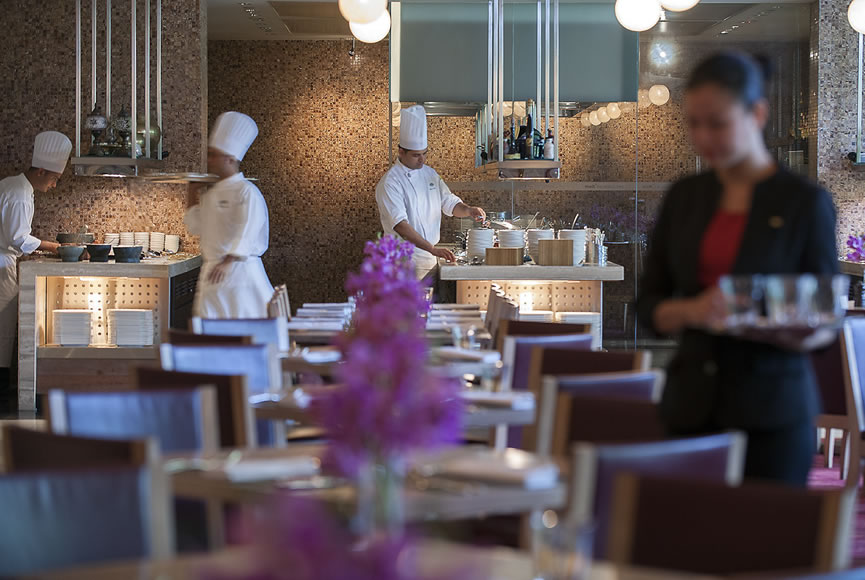 singapore-restaurant-melt-the-world-cafe-service-2