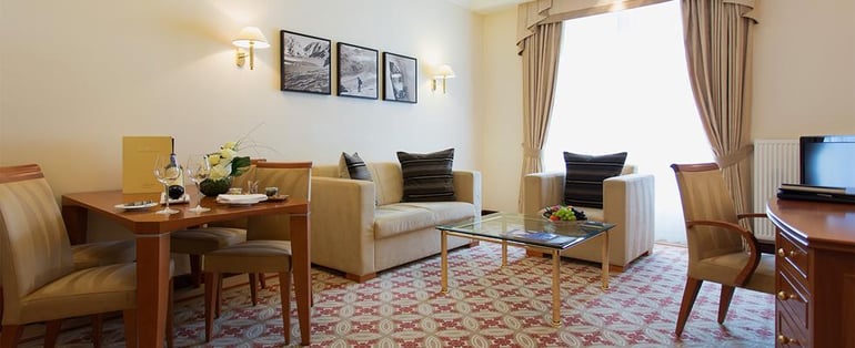 Corner-Spa-Suite-Kempinski (1)