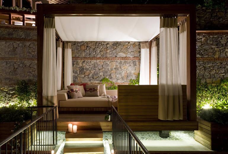 w-hotel-cabanas_080616_03