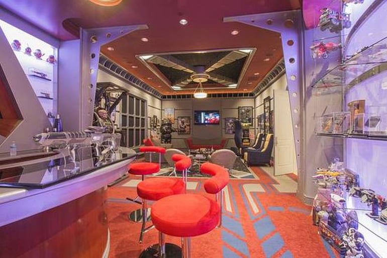 Star Trek themed home theater (3)