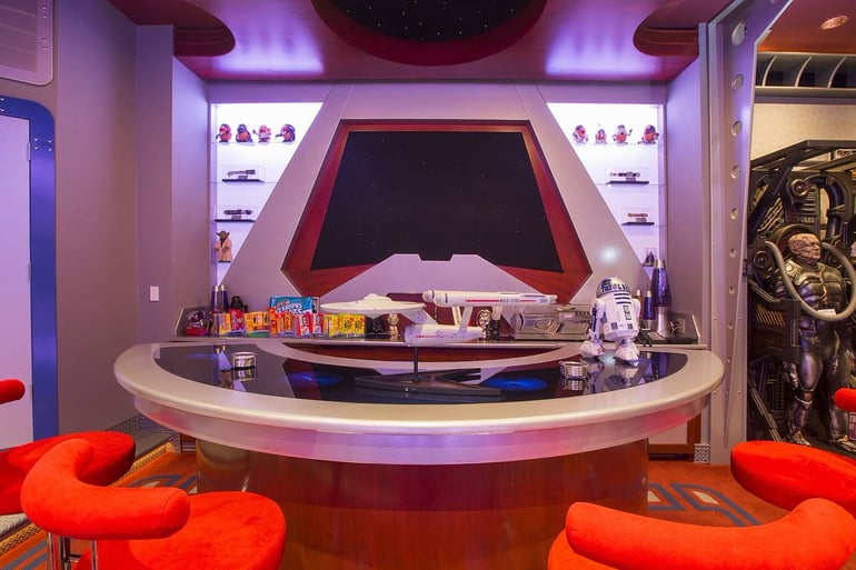 Star Trek themed home theater (4)