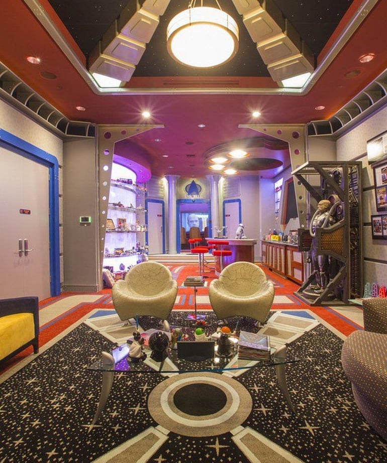 Star Trek themed home theater (5)