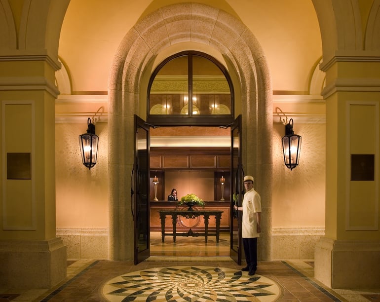 3830 Acqualina Hotel