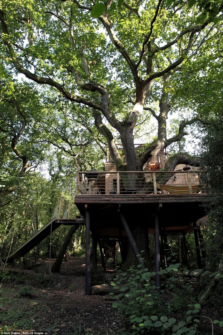 luxury-treehouse-2