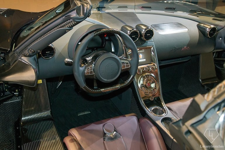 Shiny and luxurious - Carbon fiber and leather interiors