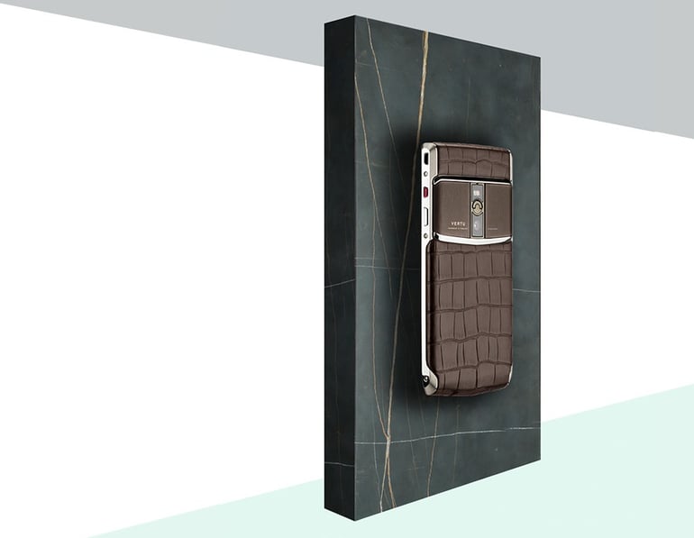 vertu-signature-touch-alligator-collection-3