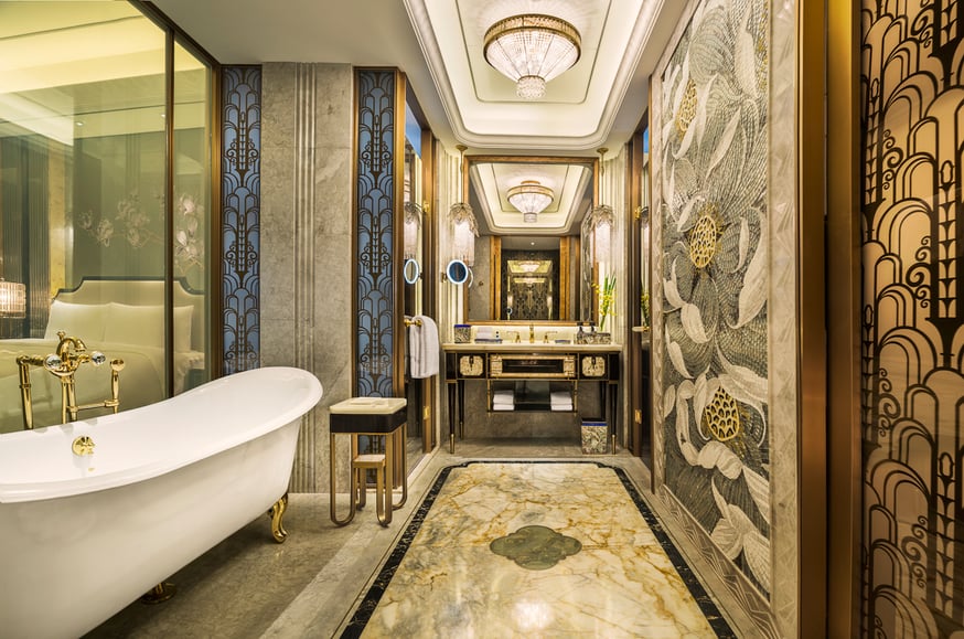 Grand Deluxe River View Room Bathroom