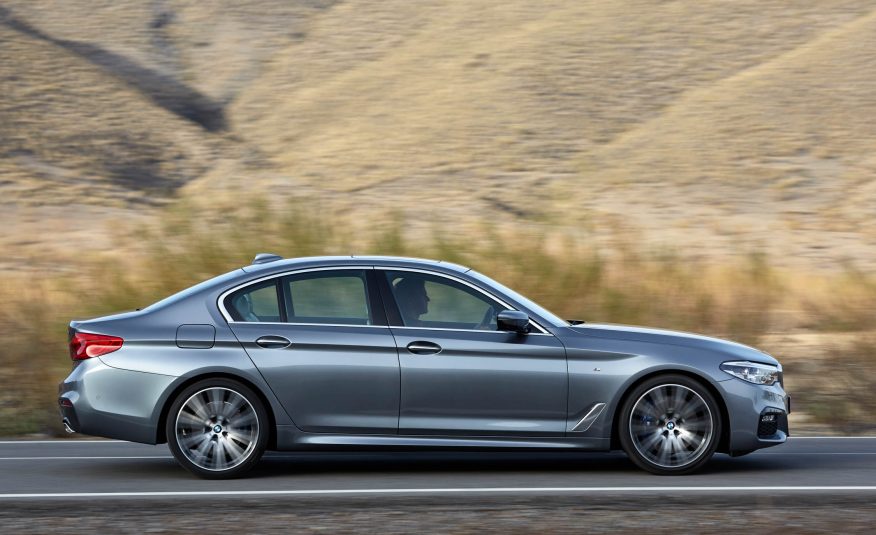 2017-bmw-5-series-104-876x535