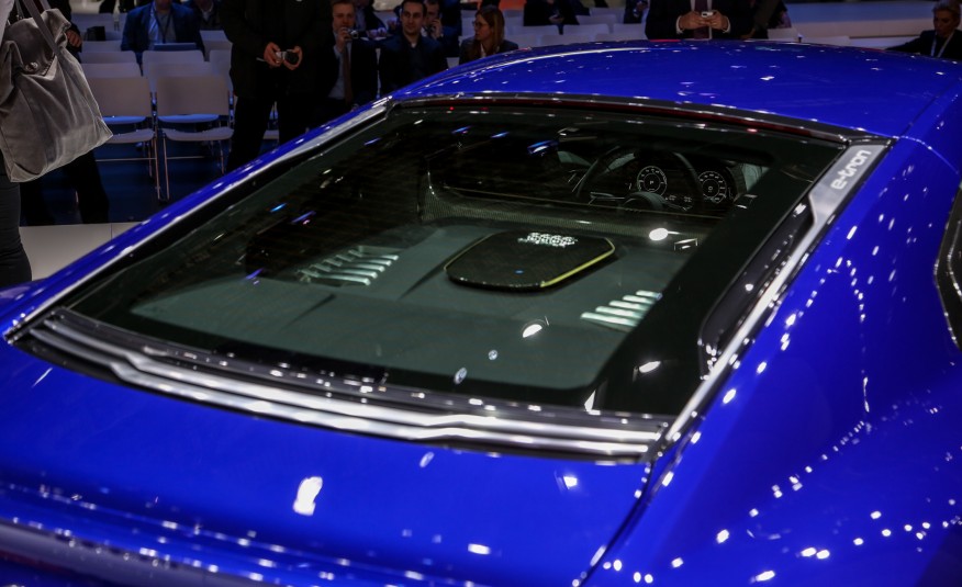 audi-r8-e-tron-12