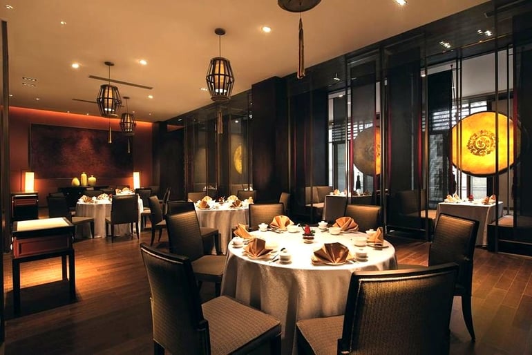 shangri-la-hotel-lhasa-photos-restaurant-shang-palace-main-dining-hall