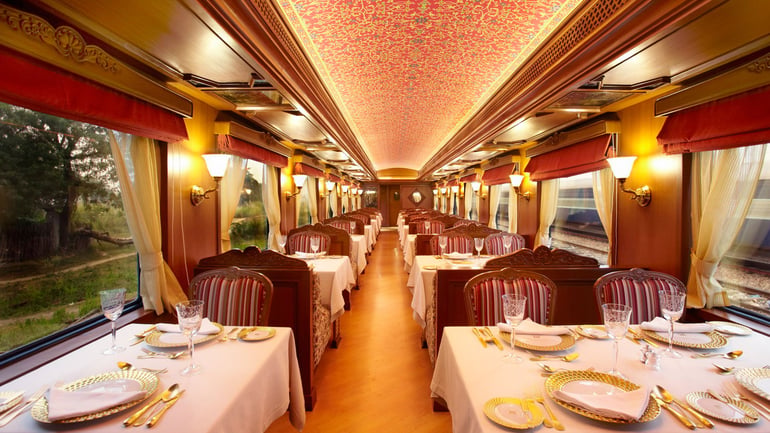 maharajas-express-luxury-train-restaurant
