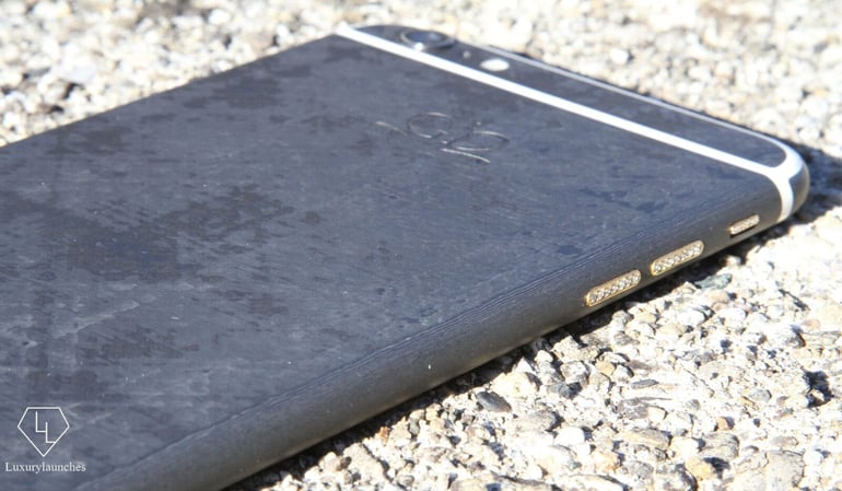 worlds-first-full-carbon-iphone-3